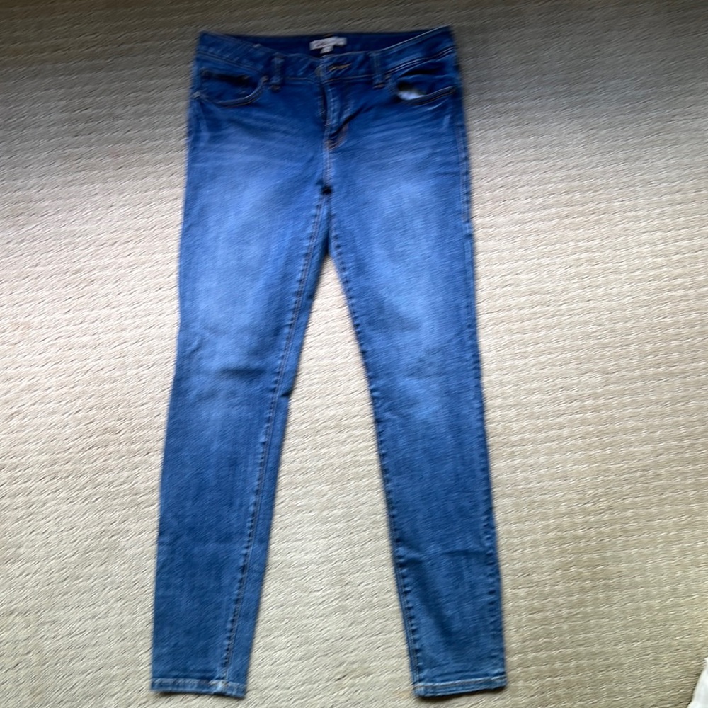 Cabi low rise jeans, size 6